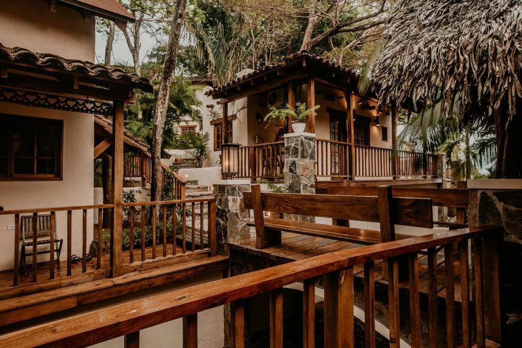 Sansara Surf Yoga & Resort Cambutal Exterior foto